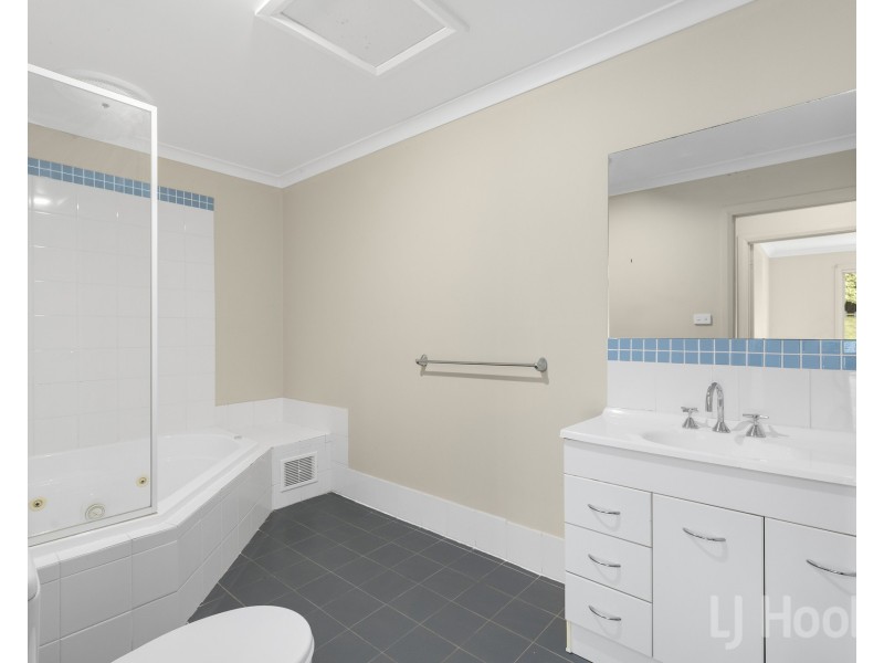 11/11 Doeberl Place, Karabar NSW 2620