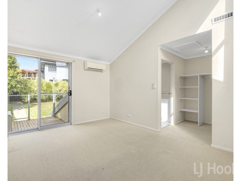 11/11 Doeberl Place, Karabar NSW 2620