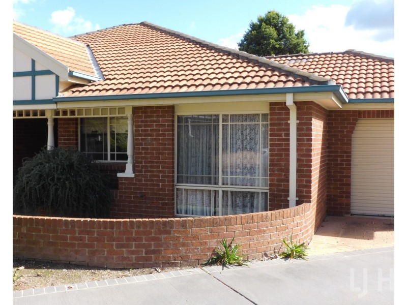11/1 Forest Drive, Jerrabomberra NSW 2619