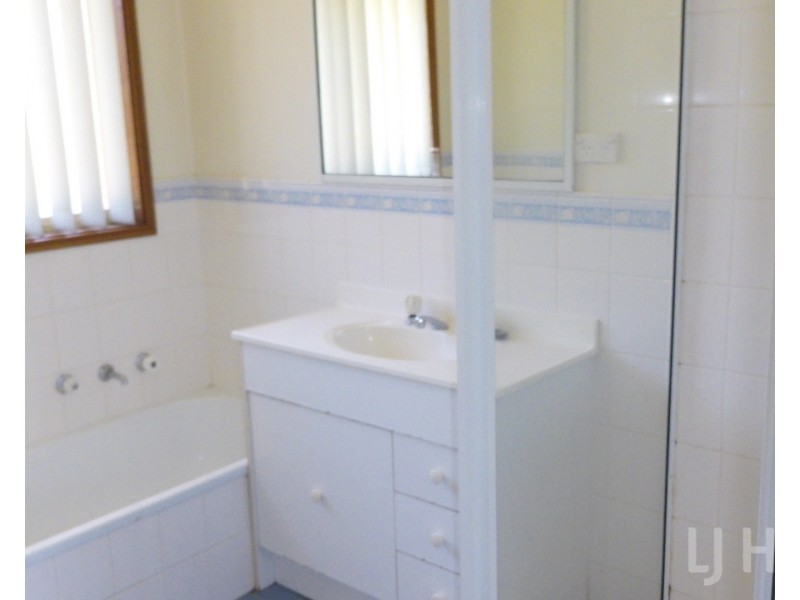 15 Morrison Place, Queanbeyan NSW 2620
