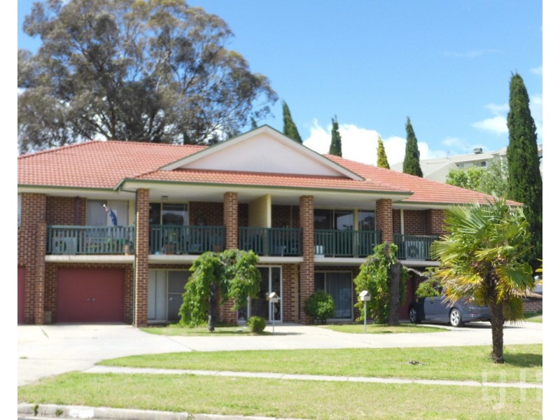 2/23 River Drive, Queanbeyan NSW 2620