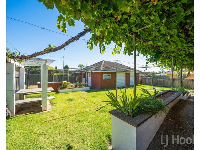 37 Atkinson Street, Queanbeyan East NSW 2620