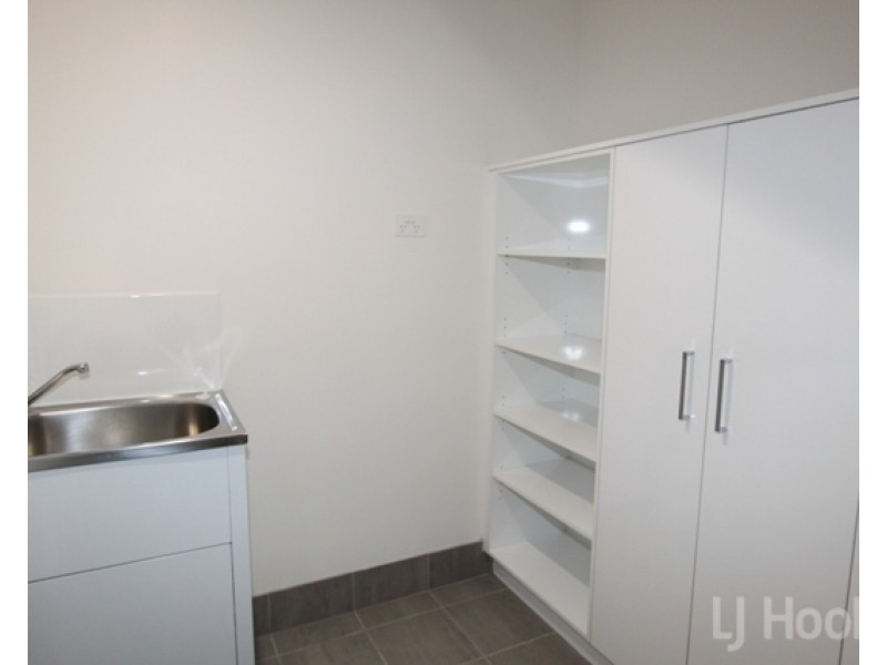 268 Gorman Drive, Googong NSW 2620