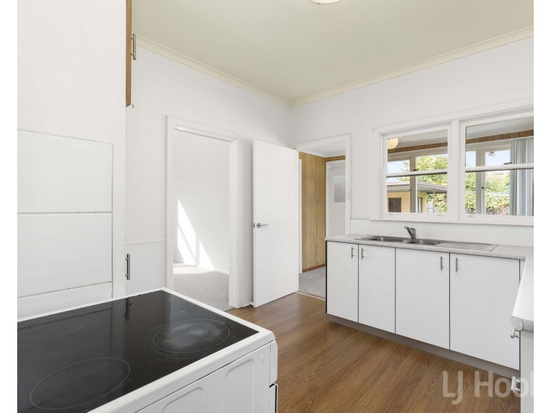 22 Glebe Avenue, Queanbeyan NSW 2620