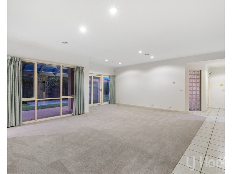 67 Bicentennial Drive, Jerrabomberra NSW 2619