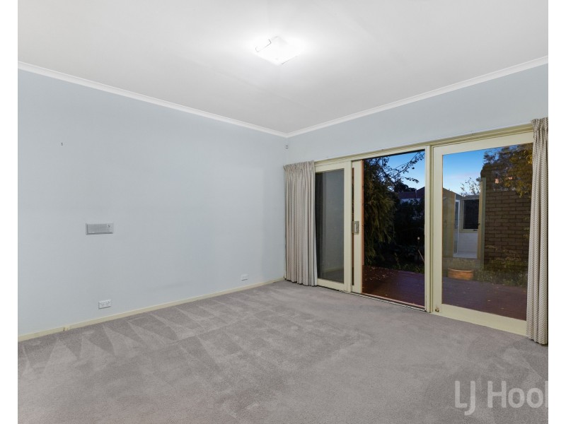 67 Bicentennial Drive, Jerrabomberra NSW 2619