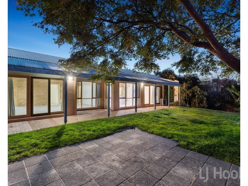 67 Bicentennial Drive, Jerrabomberra NSW 2619