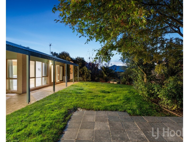 67 Bicentennial Drive, Jerrabomberra NSW 2619