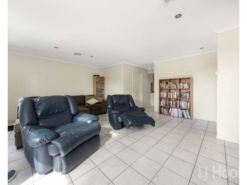 2/122 Fergus Road, Karabar NSW 2620