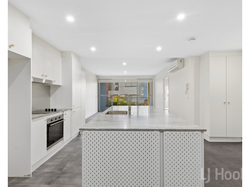 13D/17 Uriarra Road, Queanbeyan NSW 2620