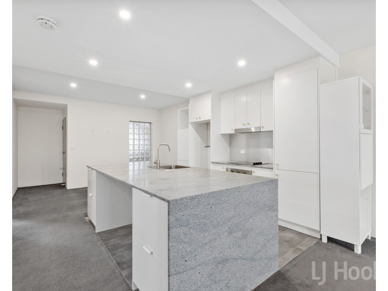 13D/17 Uriarra Road, Queanbeyan NSW 2620