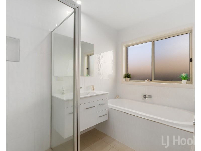 7 Baker Crescent, Googong NSW 2620