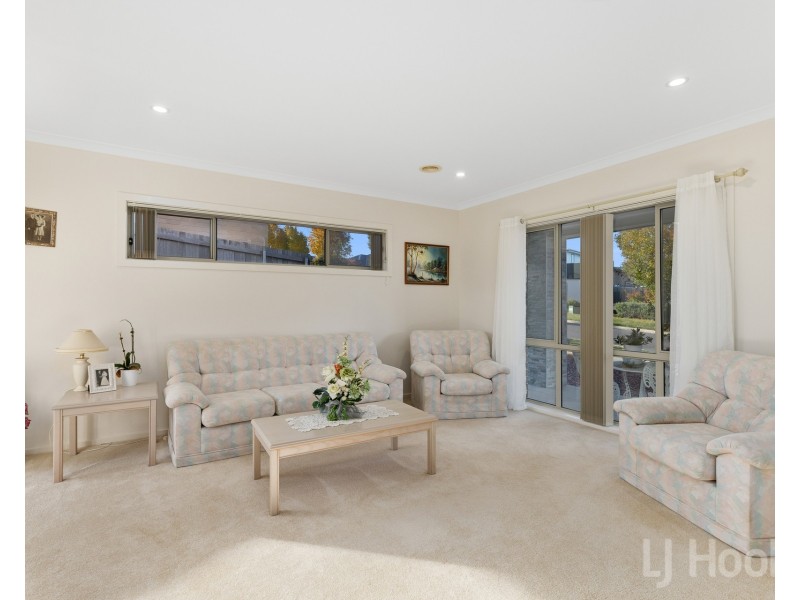 7 Baker Crescent, Googong NSW 2620