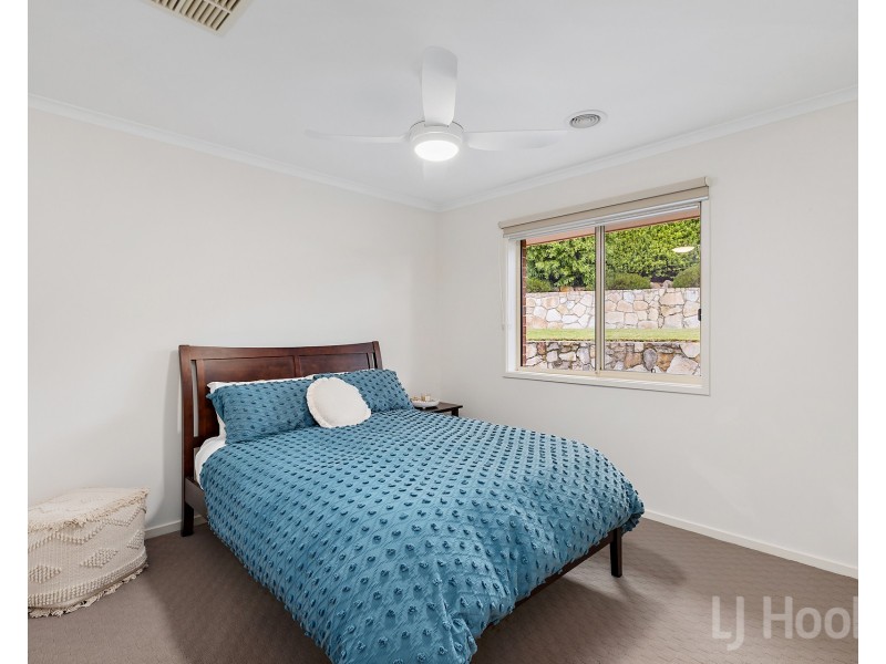 8 Olive Place, Jerrabomberra NSW 2619