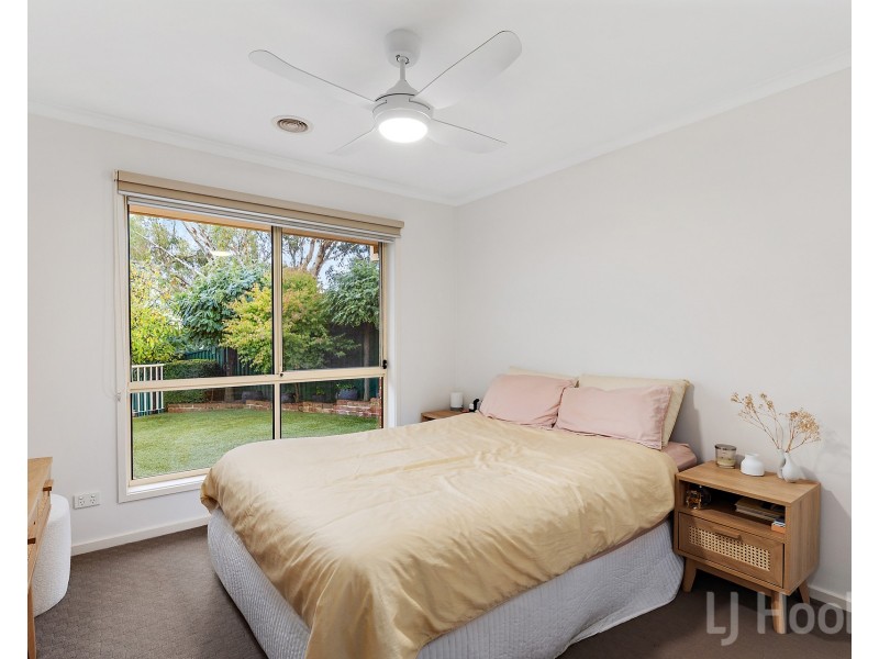 8 Olive Place, Jerrabomberra NSW 2619