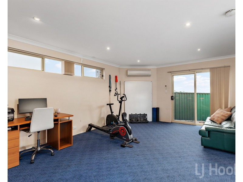 8 Olive Place, Jerrabomberra NSW 2619