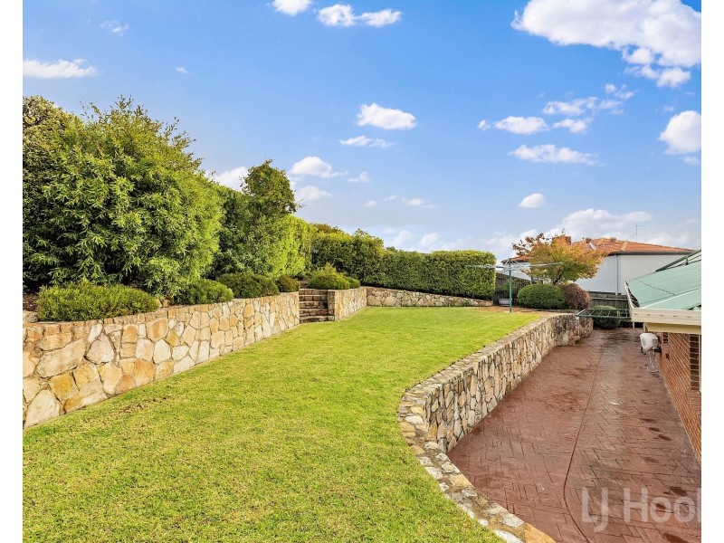 8 Olive Place, Jerrabomberra NSW 2619