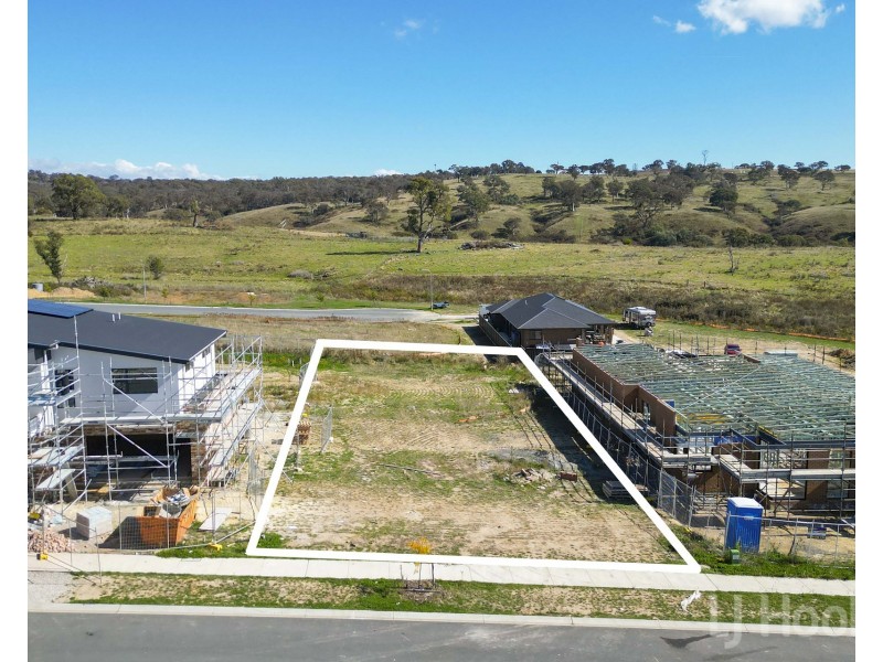 21 Chimney Rise, Googong NSW 2620