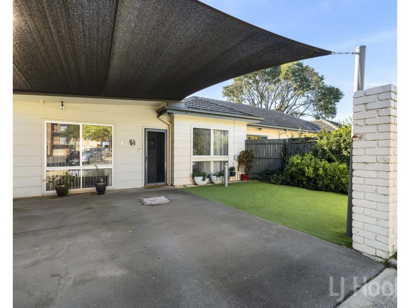 1/18 Mowatt Street, Queanbeyan East NSW 2620