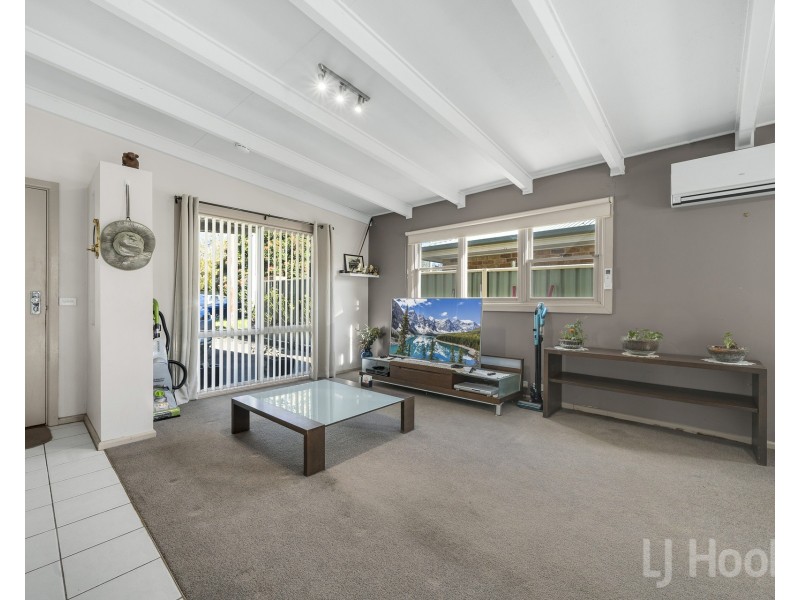 1/18 Mowatt Street, Queanbeyan East NSW 2620