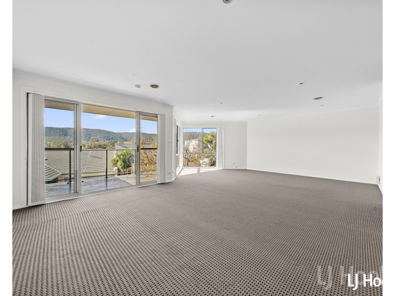 11/11 Doeberl Place, Karabar NSW 2620