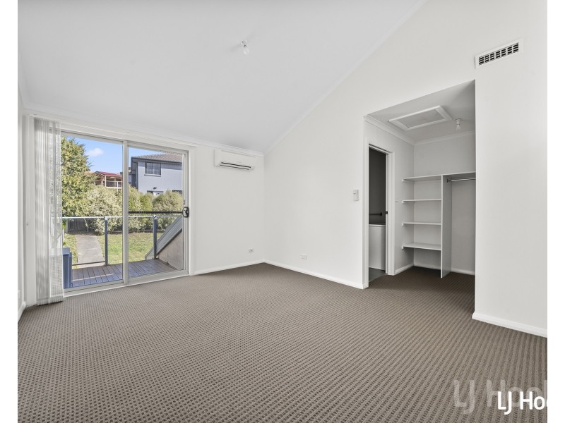 11/11 Doeberl Place, Karabar NSW 2620