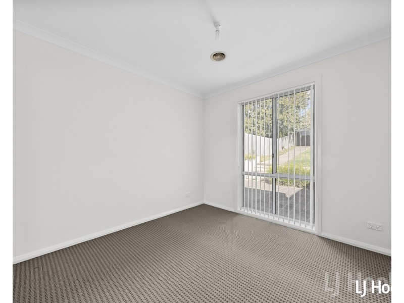 11/11 Doeberl Place, Karabar NSW 2620