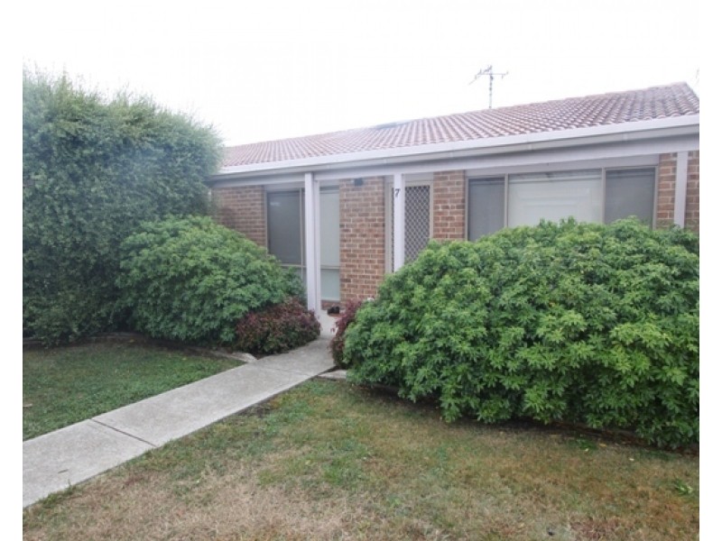 7/39 Walker Crescent, Jerrabomberra NSW 2619