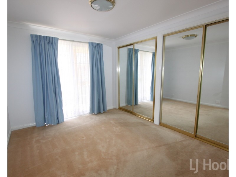 2/8 Kaye Place, Queanbeyan NSW 2620