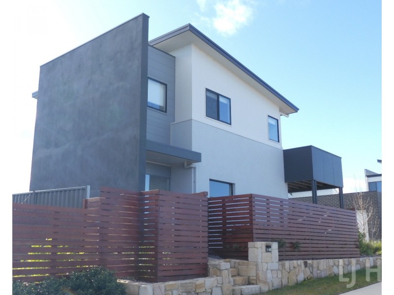 2/275 Gorman Drive, Googong NSW 2620