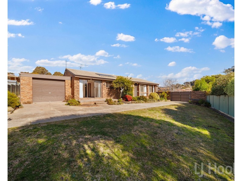 10 Hunt Place, Crestwood NSW 2620