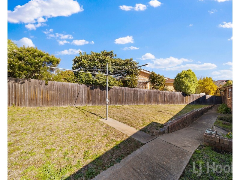 10 Hunt Place, Crestwood NSW 2620