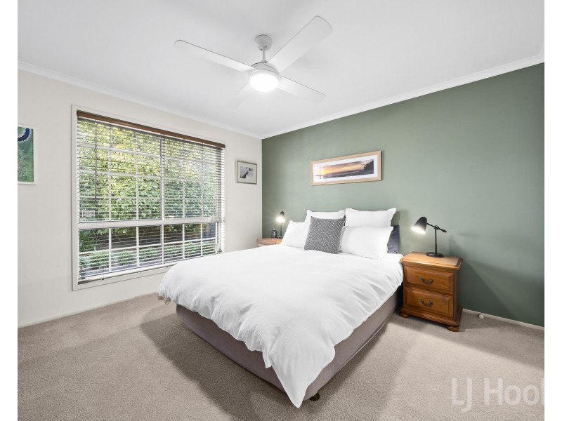 15 Snow Gum Place, Jerrabomberra NSW 2619