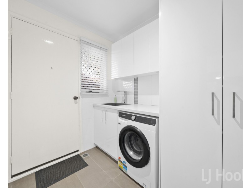 15 Snow Gum Place, Jerrabomberra NSW 2619