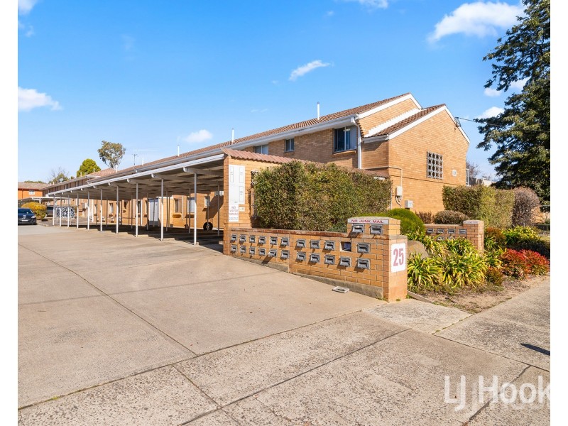 8/25 McQuoid Street, Queanbeyan NSW 2620