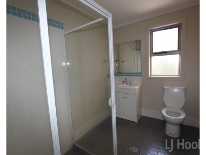 6/11 Doeberl Place, Queanbeyan NSW 2620