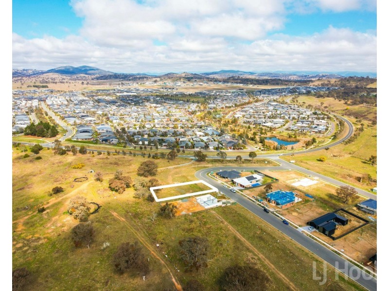 10 Chimney Rise, Googong NSW 2620
