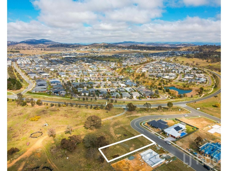 10 Chimney Rise, Googong NSW 2620