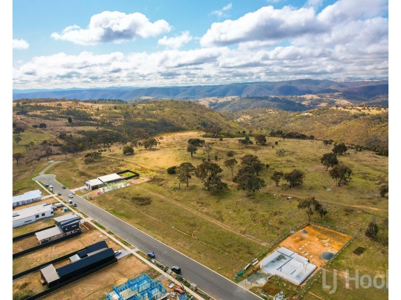 10 Chimney Rise, Googong NSW 2620