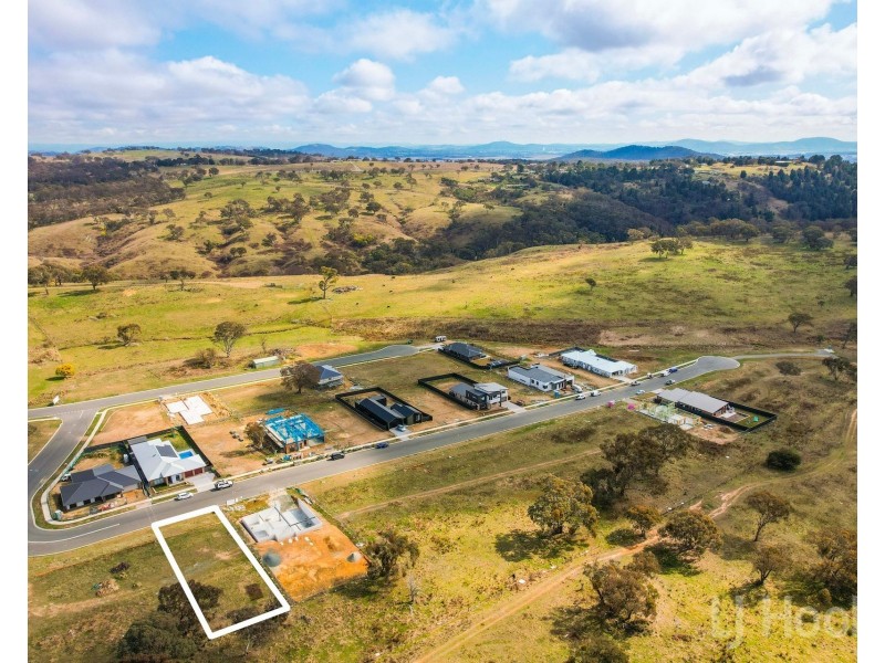 10 Chimney Rise, Googong NSW 2620
