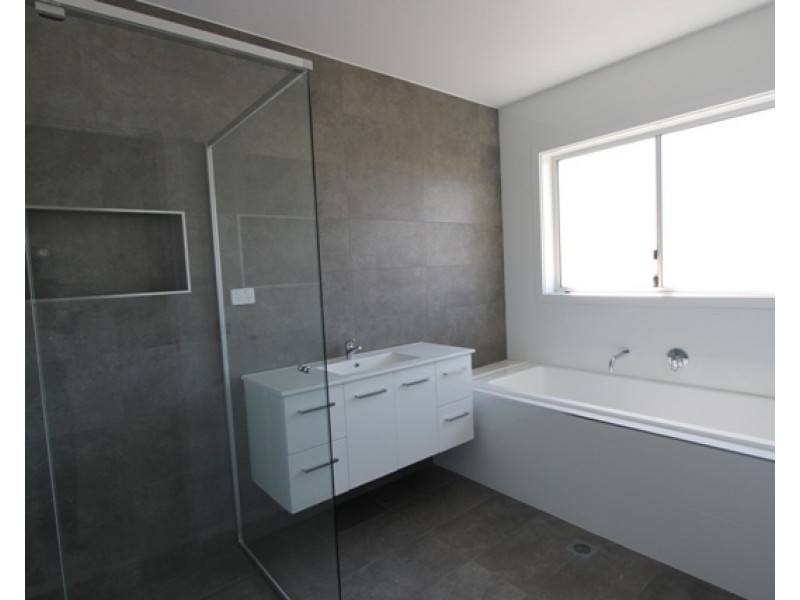 60 Percival Road, Googong NSW 2620