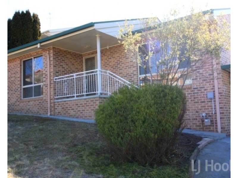 1/4 Marilyn Place, Queanbeyan NSW 2620