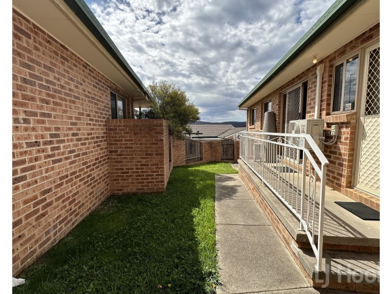 1/4 Marilyn Place, Queanbeyan NSW 2620