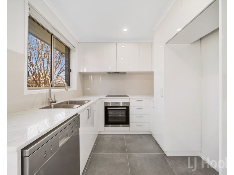 3/53 Walker Crescent, Jerrabomberra NSW 2619