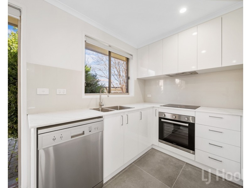 3/53 Walker Crescent, Jerrabomberra NSW 2619