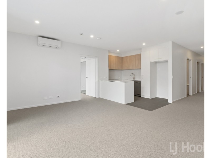 17/15 Cynthea Teague Crescent, Greenway ACT 2900