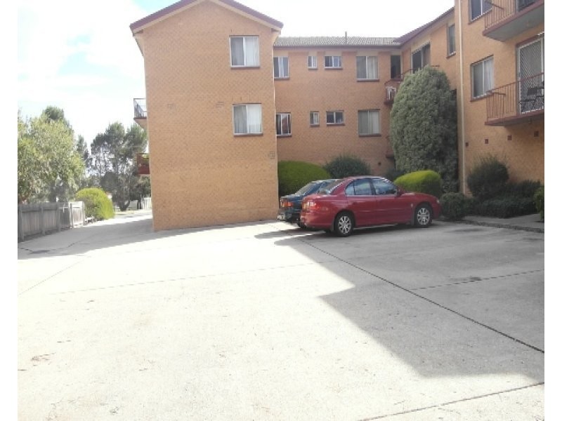 16/17 Mowatt Street, Queanbeyan NSW 2620