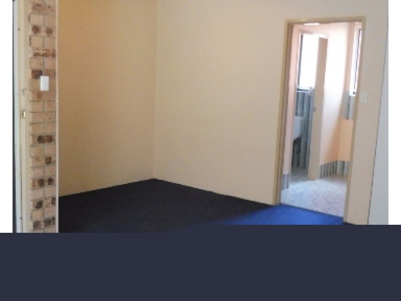 8/3 Mowatt Street, Queanbeyan NSW 2620