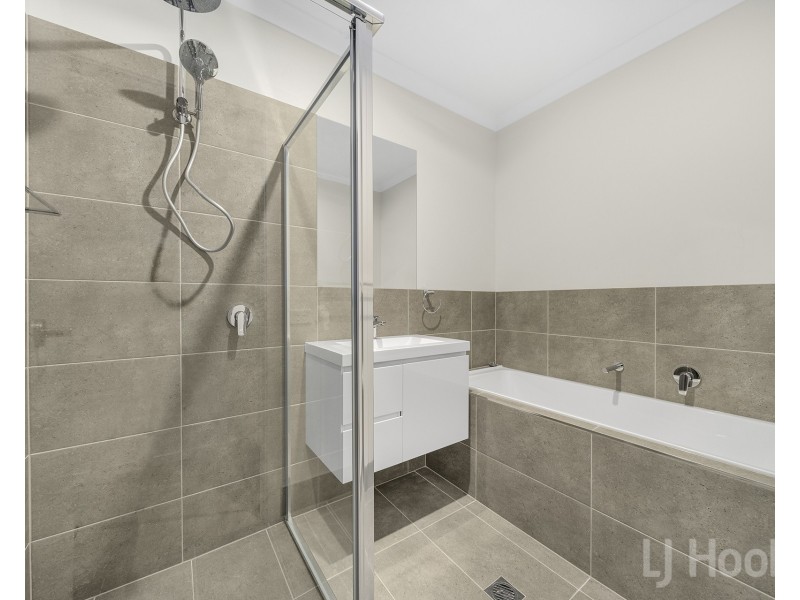 236 Glenrock Drive, Googong NSW 2620