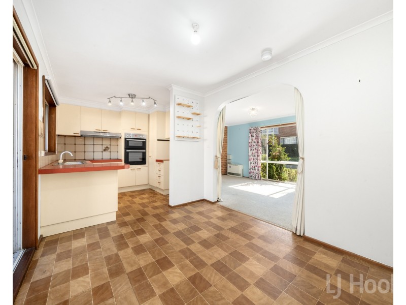 6/24 Bungendore Road, Queanbeyan East NSW 2620